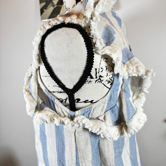 Doe & Rae Striped Fringed Flutter Sleeve Casual Top Blue Beige Size S - Picture 7 of 8
